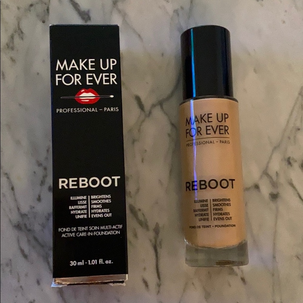 Brand New Make Up Forever Reboot Foundation Y244